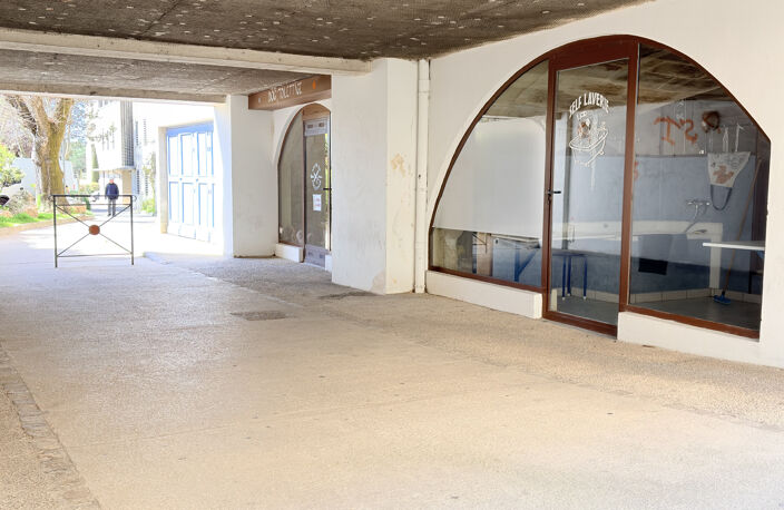 'Exclusivité Swixim Uzès' Fonds de commerce à céder de 55 m2. Emplacement premium en plein centre ville d'Uzès — photo 2