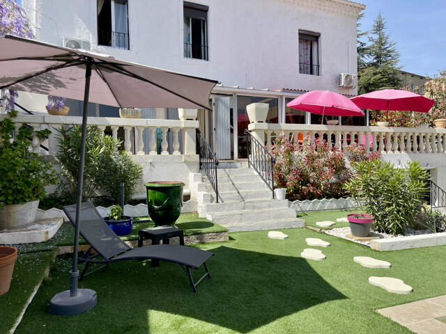 Maison de ville 144 m2 -  piscine récente et vaste garage   Quartier résidentiel calme — photo du bien