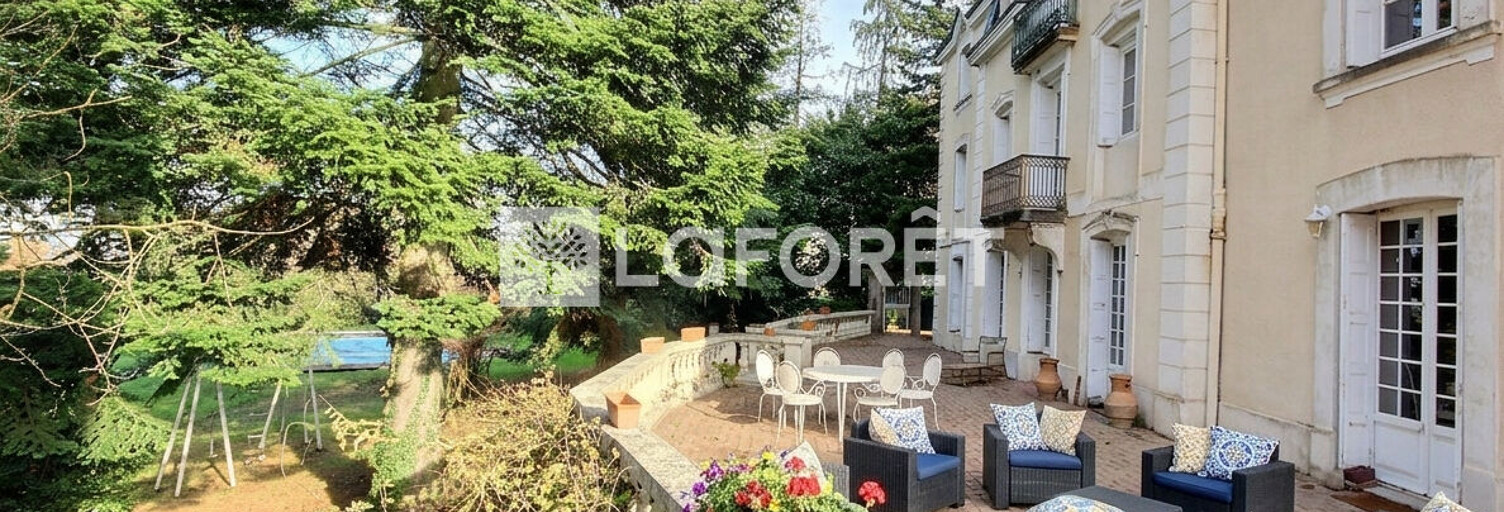 Maison 8 Pièces 234 m² à vendre à Saint-Just-Saint-Rambert (42170)