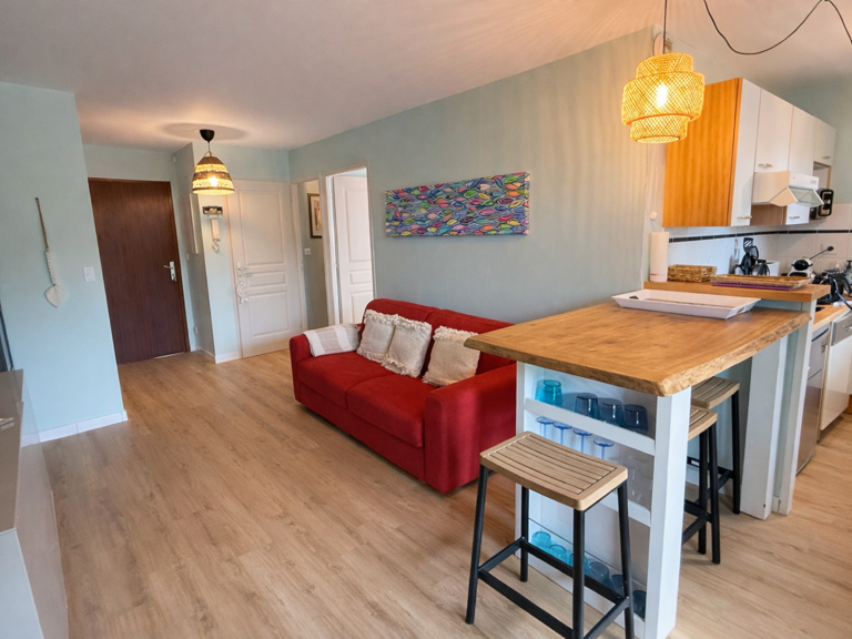 VAUX PONTAILLAC APPARTEMENT 2 PIECES AVEC TERRASSE PARKING 2 — photo 1