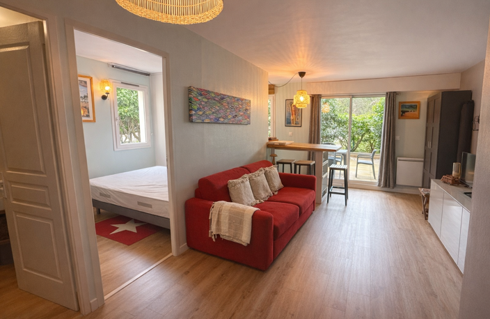 VAUX PONTAILLAC APPARTEMENT 2 PIECES AVEC TERRASSE PARKING 2 — photo 3