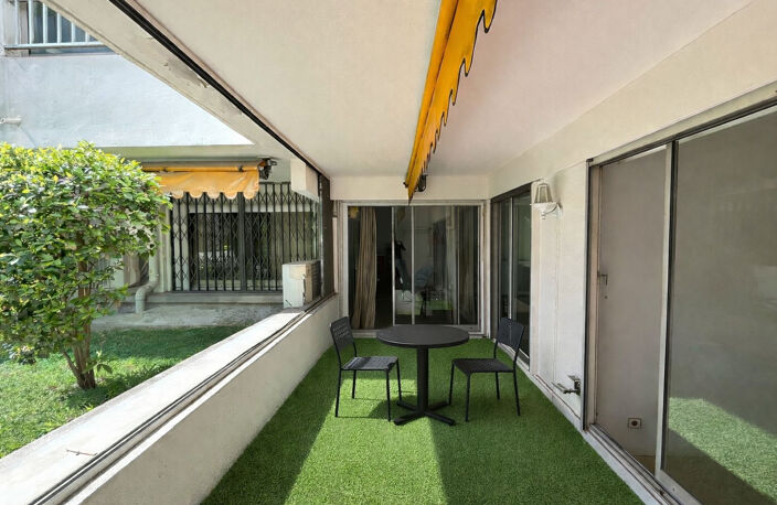 TOULON HAUTE VILLE T3 + TERRASSE — photo 5