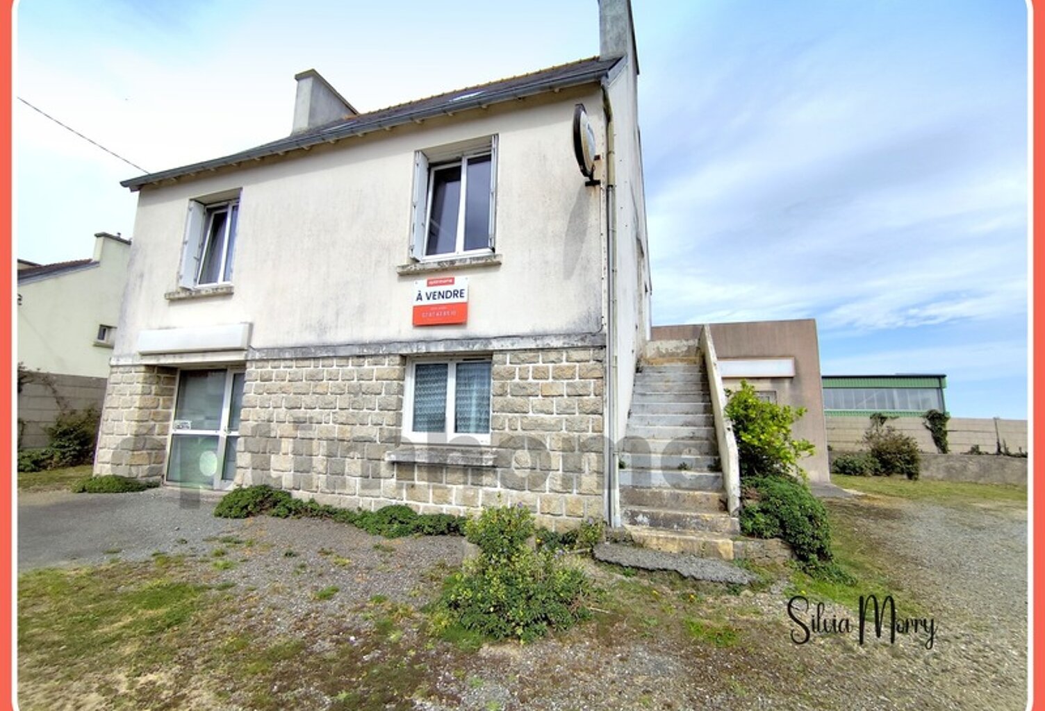 Maison 180 m² SAINT DERRIEN (29) - ancien commerce, gros potentiel — photo 1