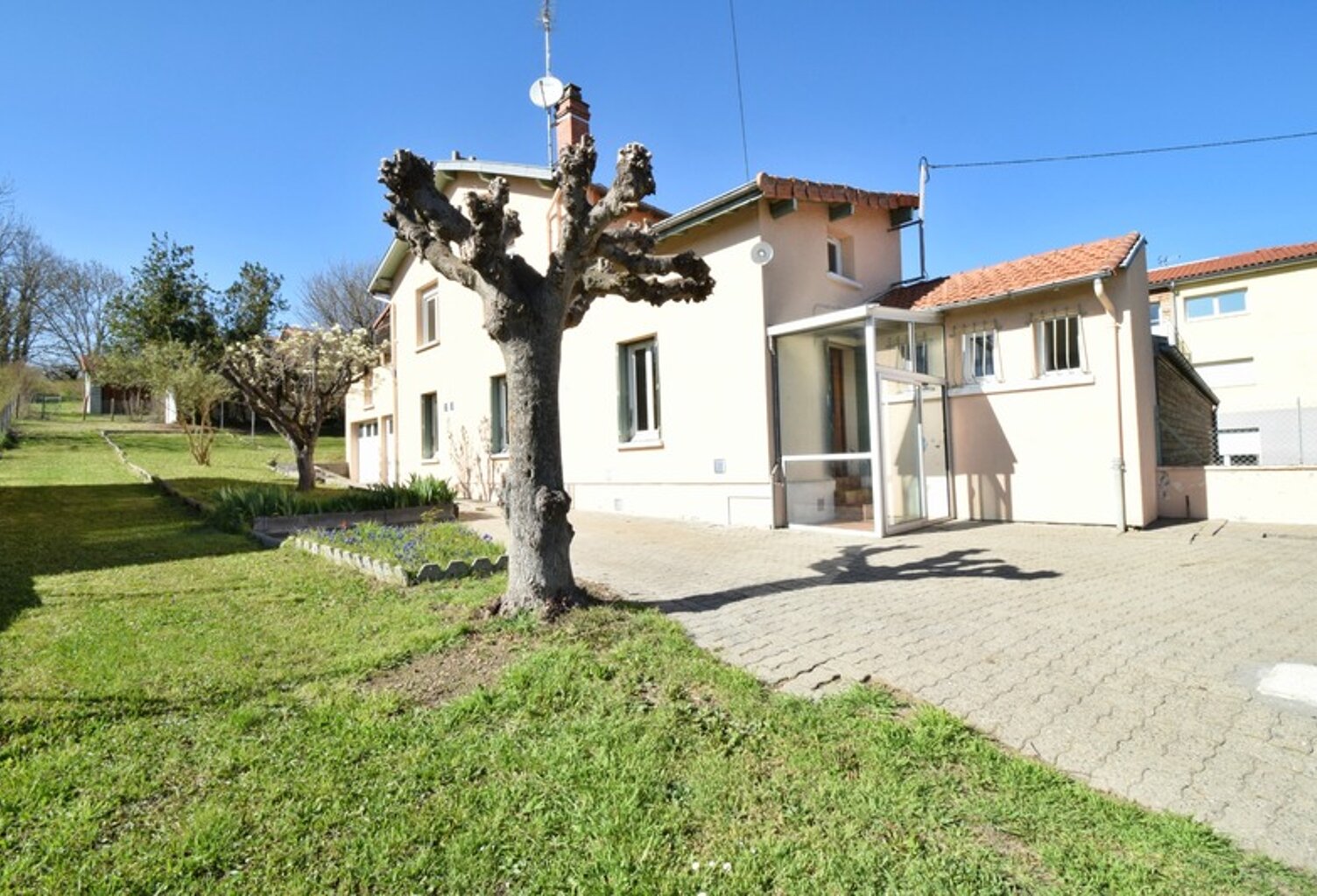 EXCLUSIVITE / 63160 Billom — photo 1