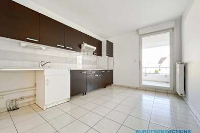 Appartement 4 pièces 1088 €