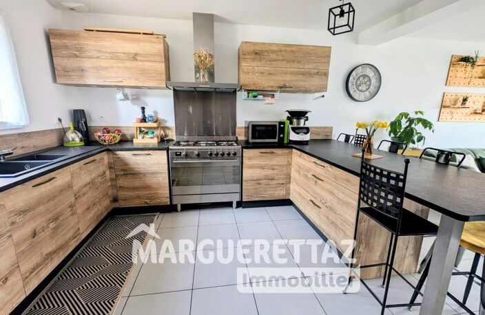 Maison jumelée T5 avec garage et jardin — photo 2