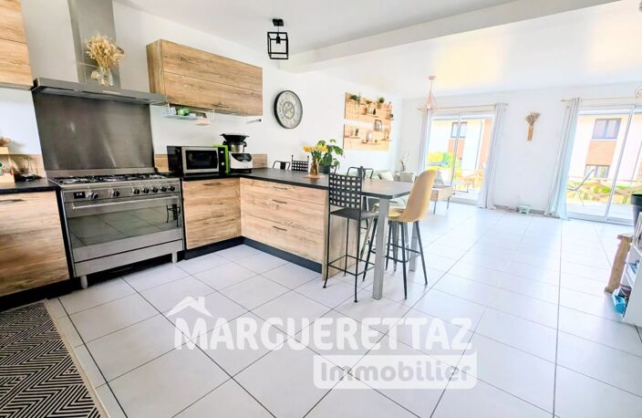 Maison jumelée T5 avec garage et jardin — photo 3