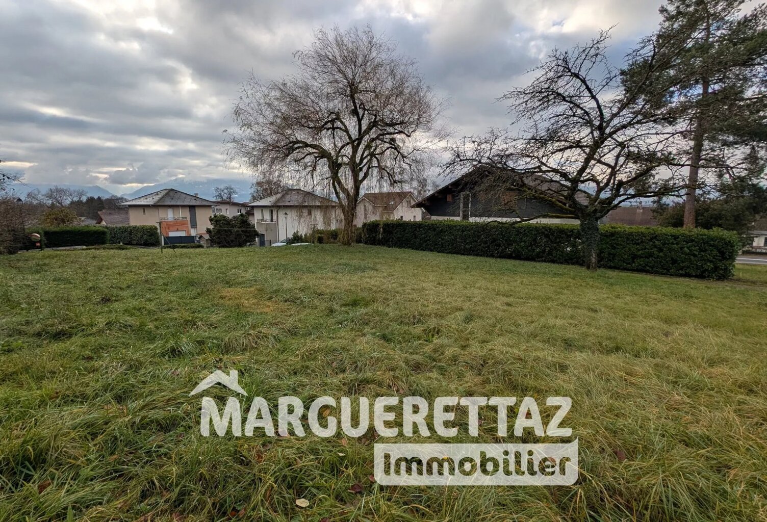 Terrain constructible viabilisé de 647m² — photo 1