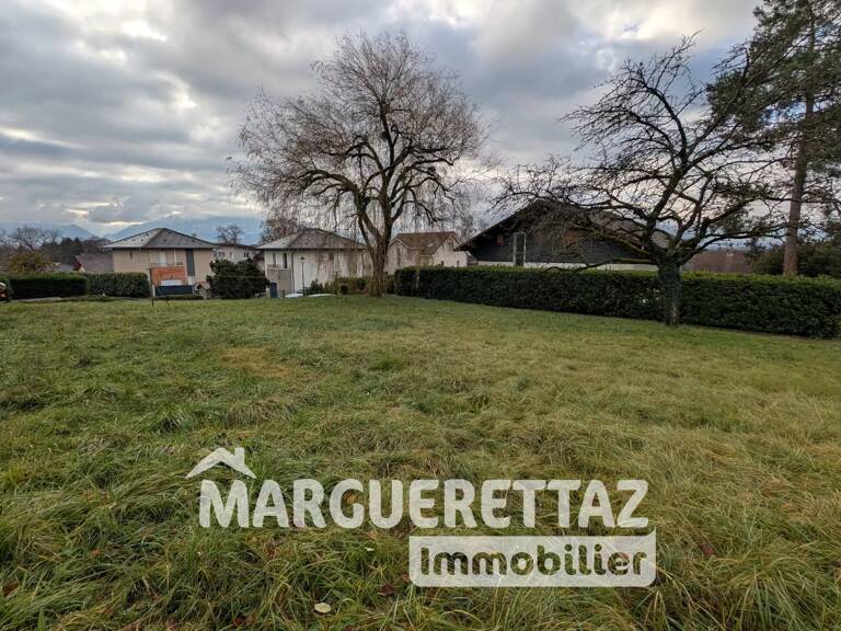 Terrain constructible viabilisé de 647m² — photo 1
