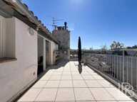 À vendre – Dernier étage avec terrasse vue Église des Réformés – — photo 2