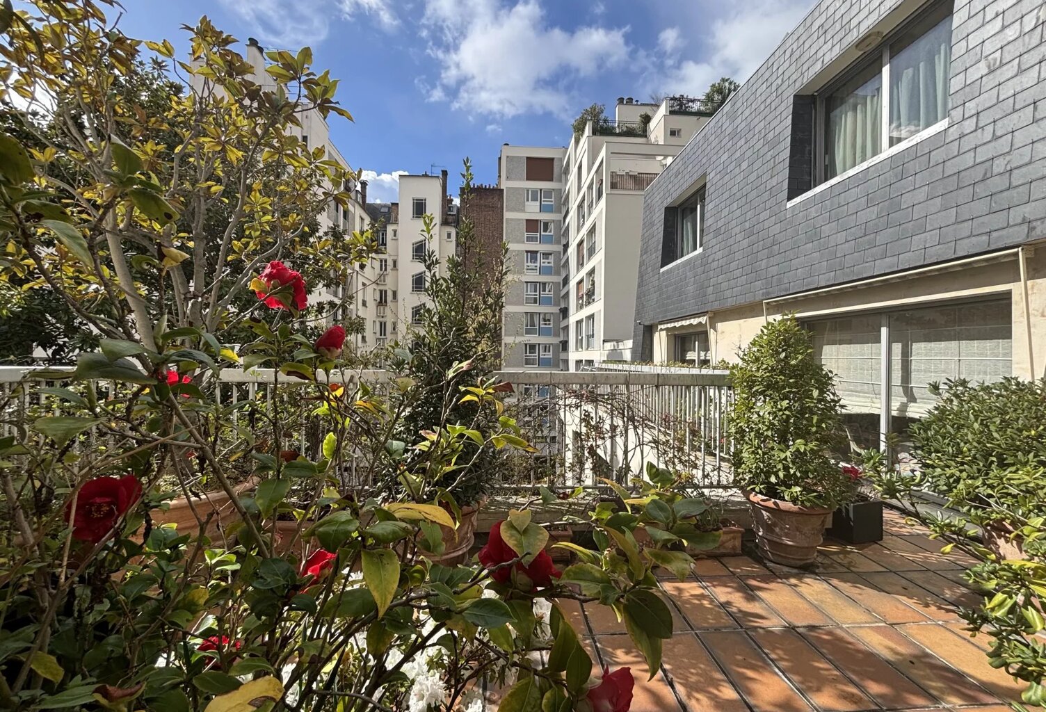 Paris 15ème – Rue de Vaugirard | Appartement avec extérieurs, pa — photo 1