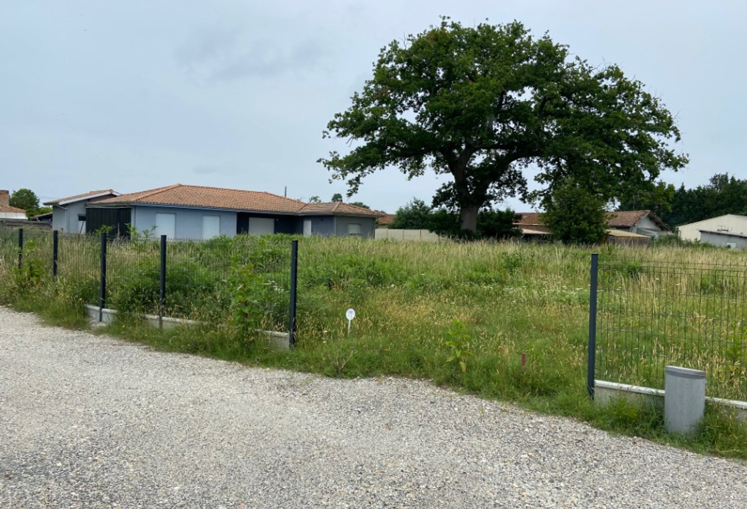 Terrain à bâtir à Saint-Jean-d'Illac (33127) — photo 1