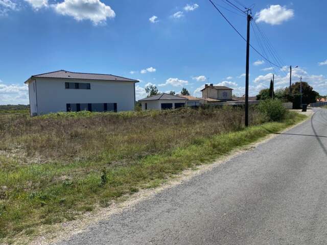 Terrain à bâtir à Sadirac (33670) — photo du bien