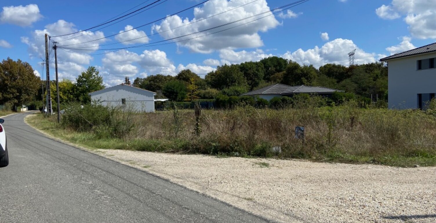 Terrain à bâtir à Bonnetan (33370) — photo 1