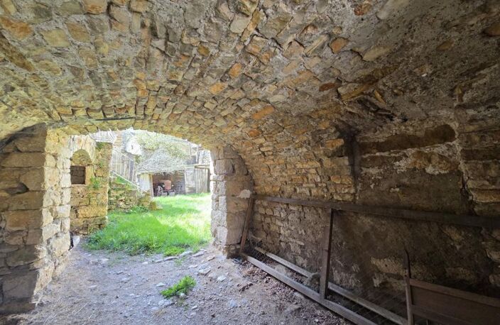 Ancienne propriété agricole avec dépendances – Proche Mende — photo 2