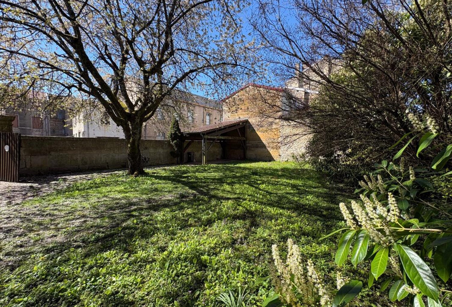 Appartement À Vendre — photo 1