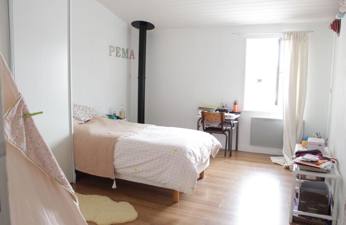   Maison de bourg à Échillais – Idéale pour un investissement locatif rentable  ✨ — photo 5