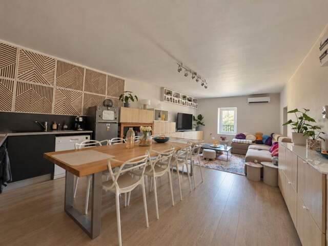 Appartement Vauvert À Vendre — photo du bien