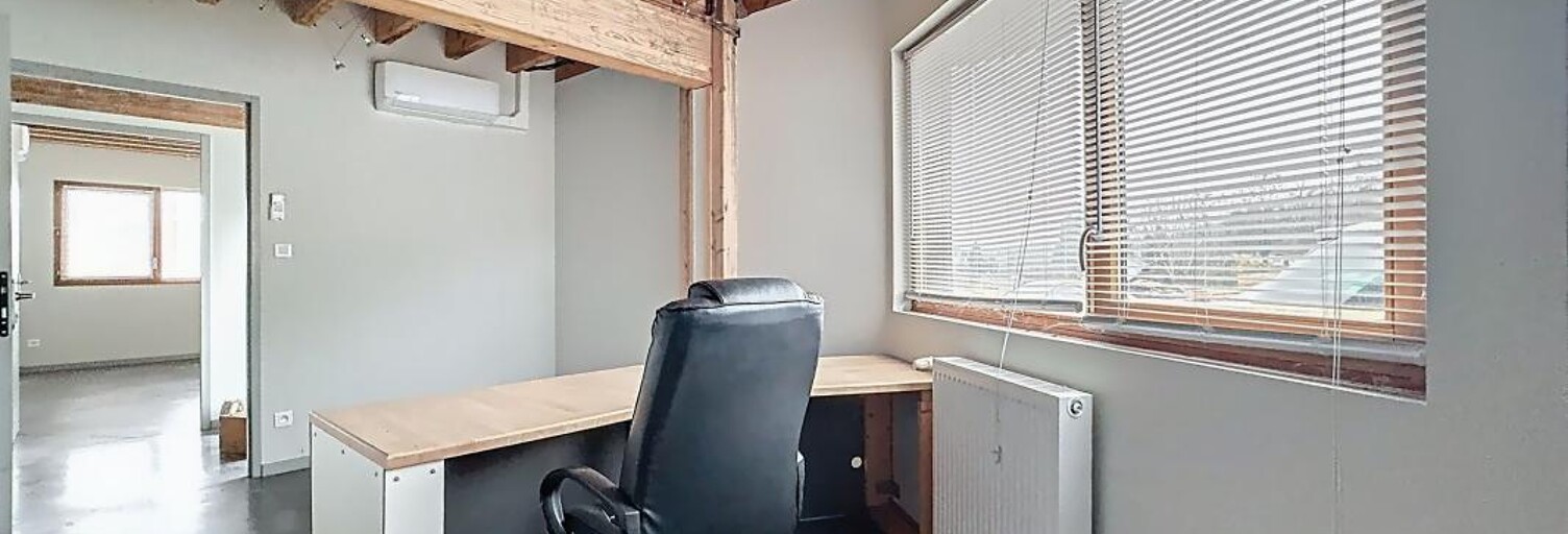Bureau  40 m² à louer à Volvic (63530)