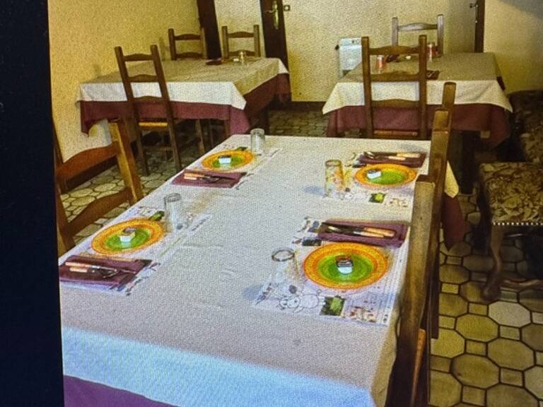 A vendre murs et fonds de commerce à vendre hotel restaurant — photo 1