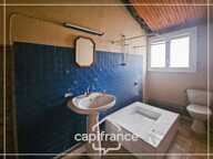 Maison en pierre à rénover avec cour et garage au cœur de Puymirol — photo 3