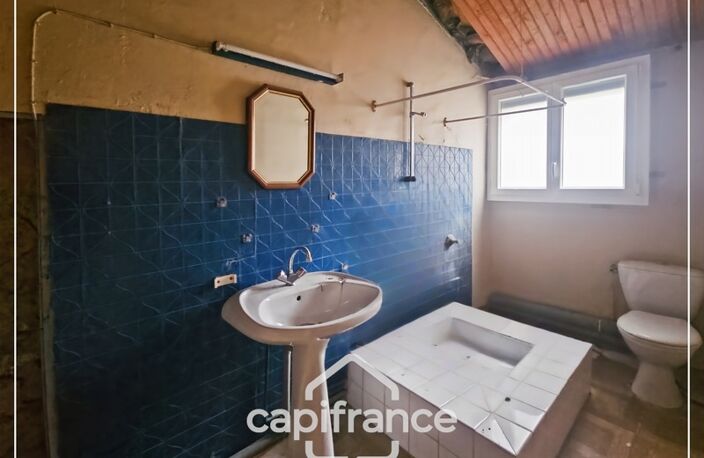 Maison en pierre à rénover avec cour et garage au cœur de Puymirol — photo 3