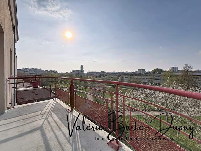 Orléans Saint-Marceau Lycée St Charles Appartement à vendre T2 45m2 avec Terrasse plein vue dégagée et parking extérieur — photo du bien