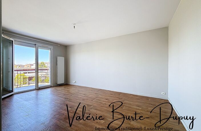 Orléans Saint-Marceau Lycée St Charles Appartement à vendre T2 45m2 avec Terrasse plein vue dégagée et parking extérieur — photo 3