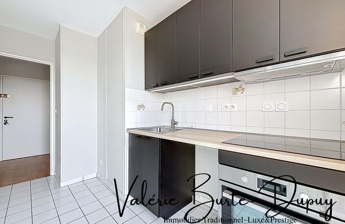 Orléans Saint-Marceau Lycée St Charles Appartement à vendre T2 45m2 avec Terrasse plein vue dégagée et parking extérieur — photo 4