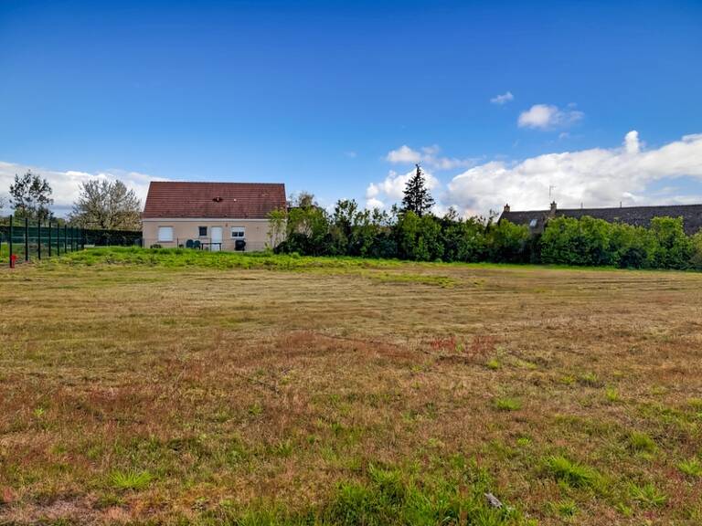 À vendre – Terrain constructible de 1 600 m² à Ouroux-sur-Saône (hors lotissement) — photo 1