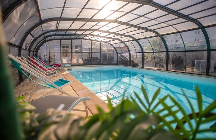 Maison à vendre 8 pièces SAINT GILLES CROIX DE VIE (85)- ensemble immobilier de 2 maisons de type 4 avec piscine jardinet stationnement — photo 2