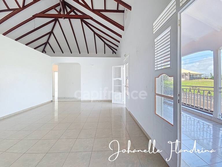 Maison avec vue dégagée, 3 chambres + mezzanine, possibilité de bas de villa - 3 000 m² de terrain — photo 1