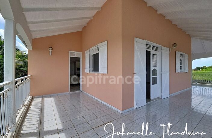 Maison avec vue dégagée, 3 chambres + mezzanine, possibilité de bas de villa - 3 000 m² de terrain — photo 4