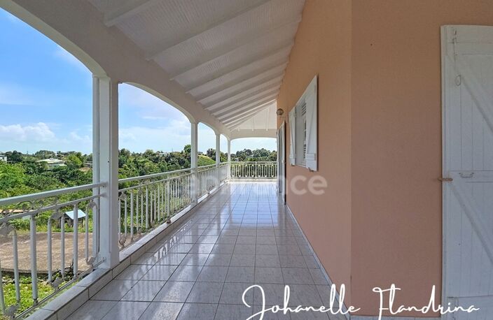 Maison avec vue dégagée, 3 chambres + mezzanine, possibilité de bas de villa - 3 000 m² de terrain — photo 5