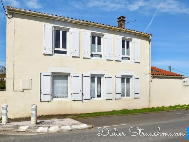 Maison à vendre 5 pièces proche de AIGREFEUILLE D'AUNIS (17) — photo du bien