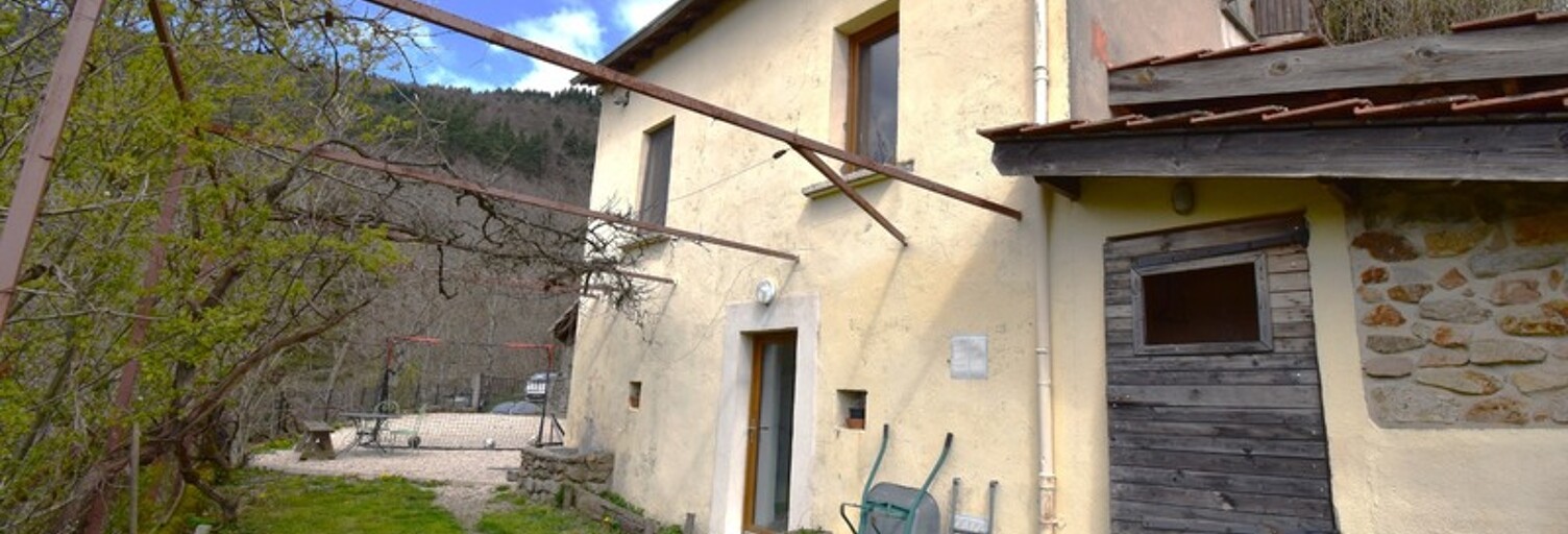 Maison 5 Pièces 68 m² à vendre à Belsentes (07160)