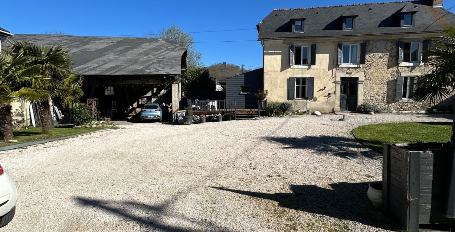 Propriete à vendre 11 pièces ORINCLES (65) — photo 1