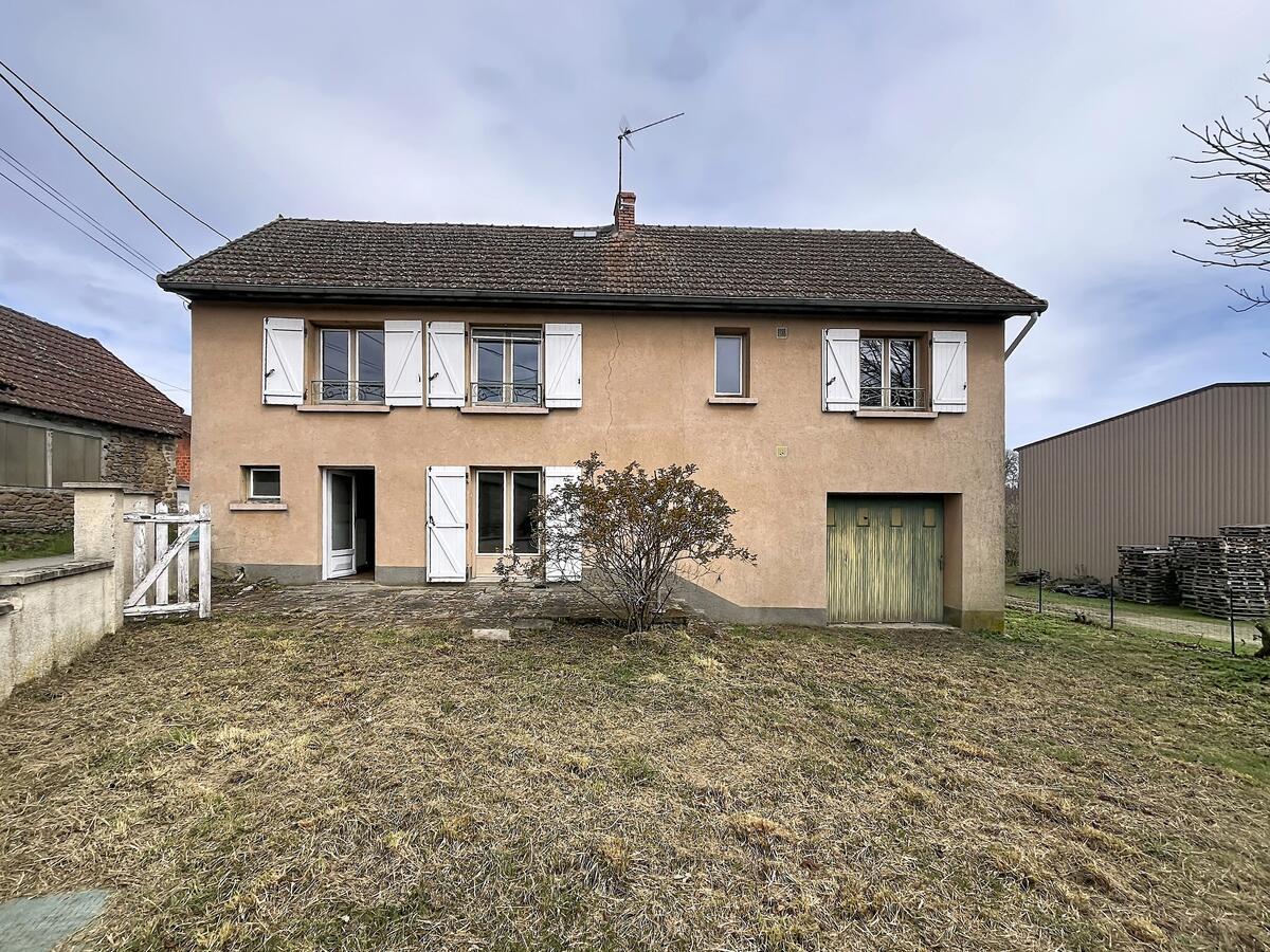 Villa / Maison  T5 à vendre Condat-en-Combraille 63380