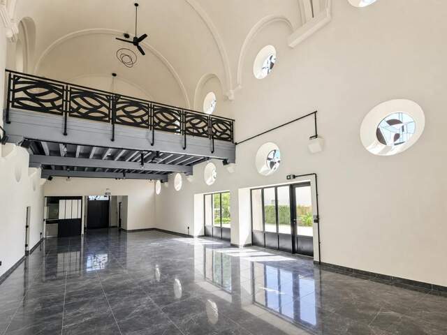 Domaine de réception de charme avec piscine - Parcelle 1 912 m² — photo du bien
