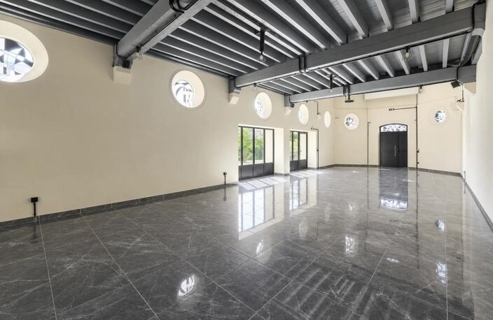 Domaine de réception de charme avec piscine - Parcelle 1 912 m² — photo 2