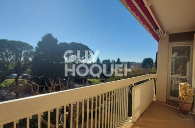 Carpentras - Appartement de 85 m² de type 3 - 2 chambres - Balcon + Place de stationnement + Cave — photo du bien
