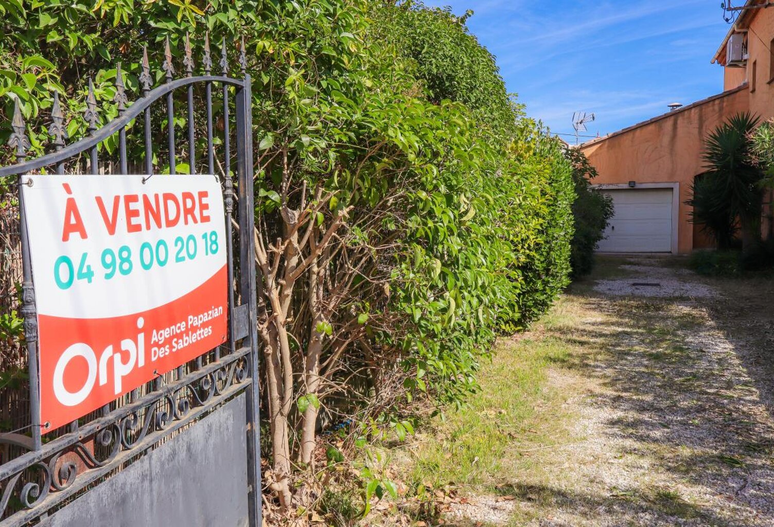Maison À Vendre T5 + Grand garage Au coeur des Sablettes — photo 1