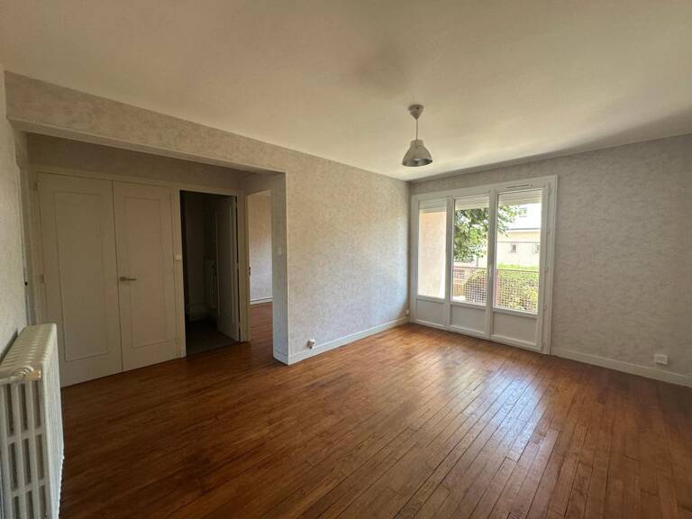   À LOUER – T3 de 52 m² avec balcon et cave – Limoges Ouest — photo 1