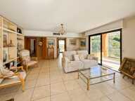 SAINT-RAPHAËL – Appartement 3 pièces avec aperçu mer, terrasse et grand garage — photo 2