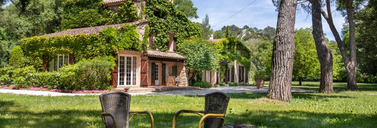 Maison 12 Pièces 300 m² à vendre à Tourves (83170)