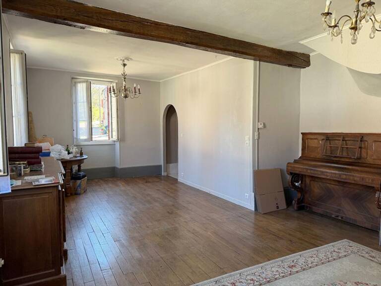 Maison ancienne 6 pièces 127 m² avec courrette de 30 m2 devant — photo 1