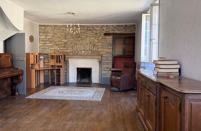 Maison ancienne 6 pièces 127 m² avec courrette de 30 m2 devant — photo 2