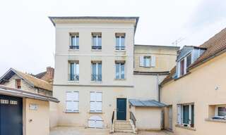 Immeuble  833 m² à vendre à Magny-en-Vexin (95420)