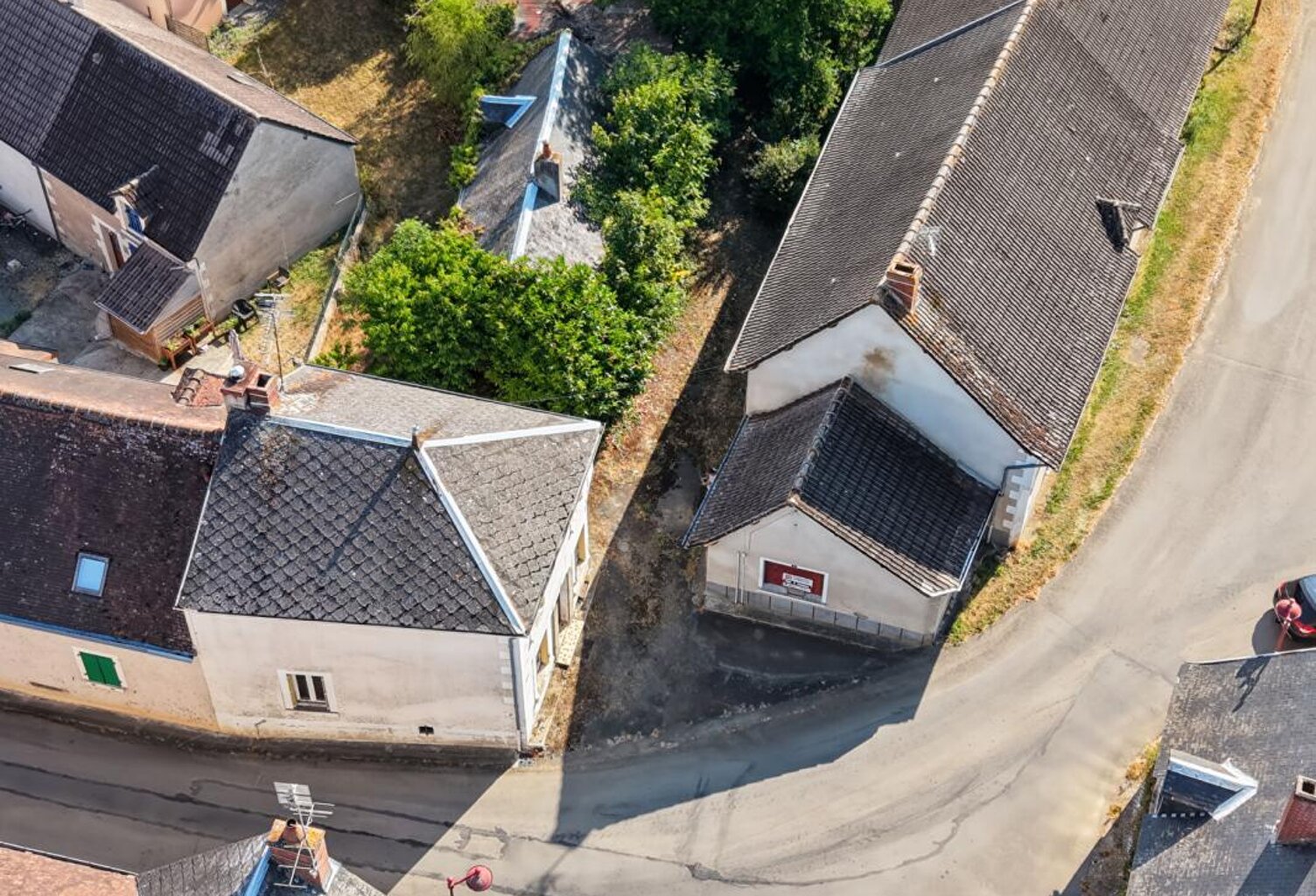 Ensemble immobilier avec fort potentiel à Brives, Idéal investisseur ! — photo 1