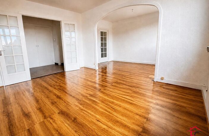 Appartement 112 m² Hyper-centre de Verneuil 3 chambres séjour double  2 parkings — photo 2